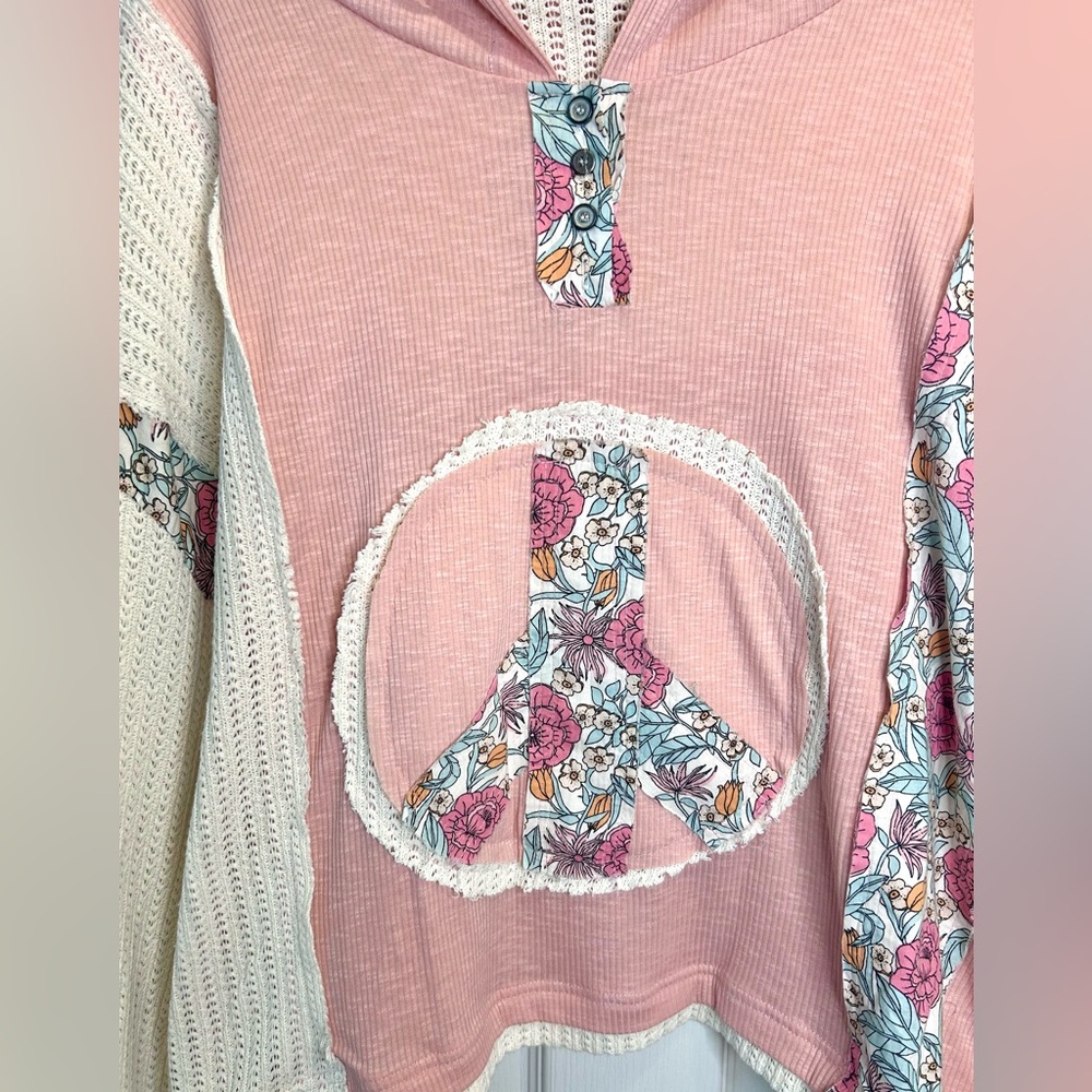 🌸”POL” NWOT Pink & Cream Floral Peace Sign Hoodie w/ Drawstring & Very Oversized - Picture 5 of 17